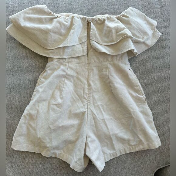 Hello Molly Sunset Glowing Strapless Ruffle Romper in Oatmeal Cotton Linen XS - Picture 6 of 7